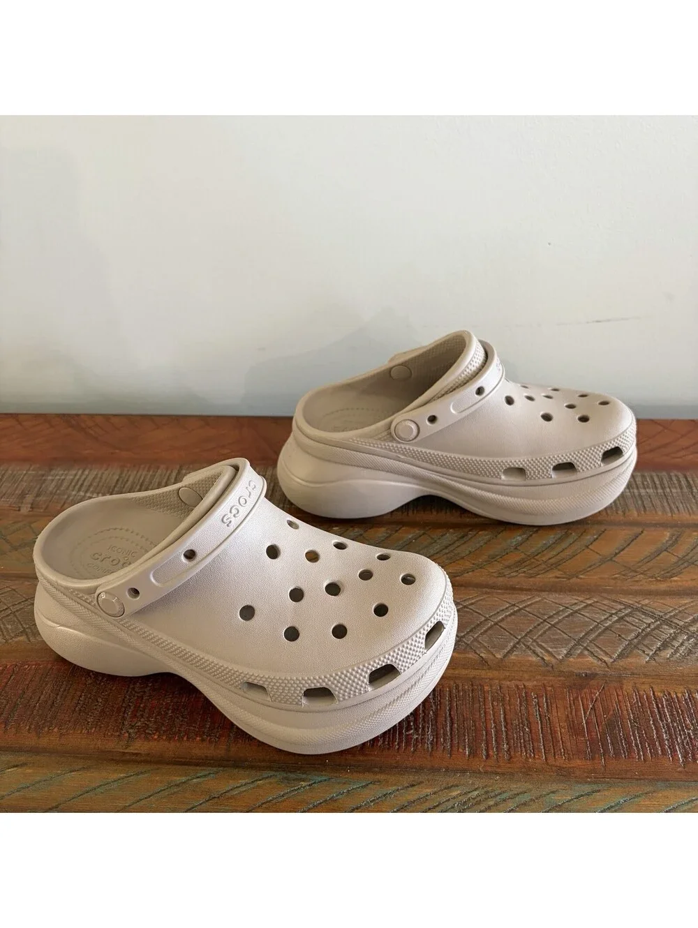 Crocs Women’s 6 Bae Clog Slip On Platform Shoes Taupe Comfort Chunky Casual